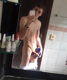 Nude mirror self picture
