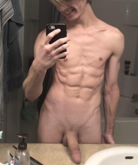 Ripped nude muscle guy